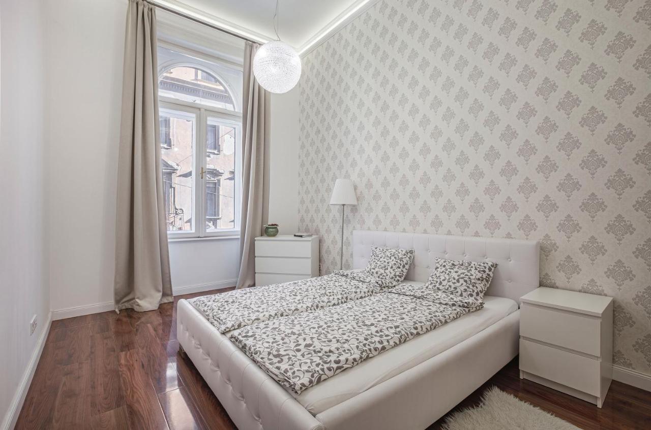 Luxury Art Deco Flat / Big Balcony Appartement Boedapest Buitenkant foto